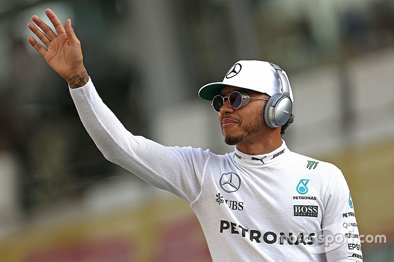 【F1】エクレストン「フェルスタッペンだけがハミルトンに挑戦できる」