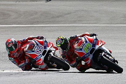Iannone über Dovizioso: "Wir sind keine Freunde, aber Respekt ist da"