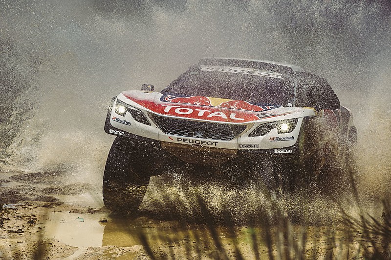 Dakar 2017: Sebastien Loeb zegeviert en neemt leiding over van Al-Attiyah