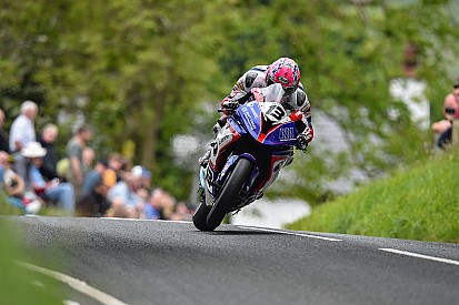 TT2017: Wie einst Joey Dunlop - Lee Johnston erhält Superbike-WM-Honda