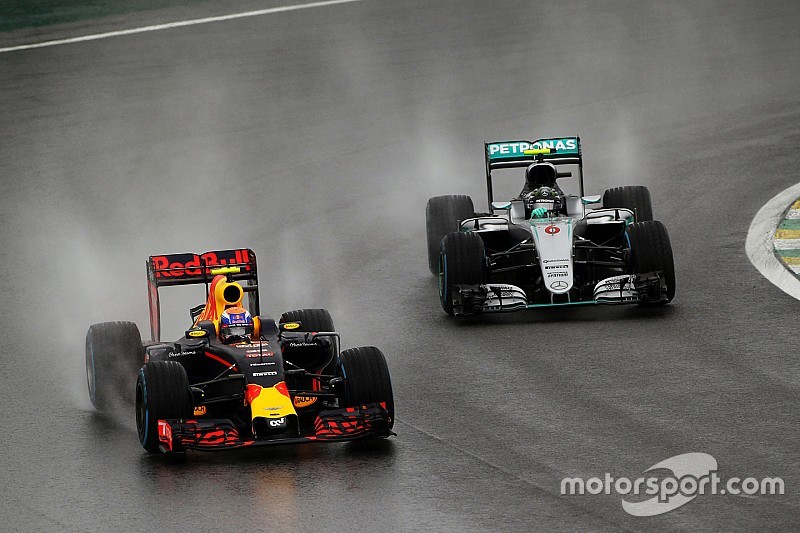 Verstappen versus Verstappen in verkiezing beste inhaalactie 2016