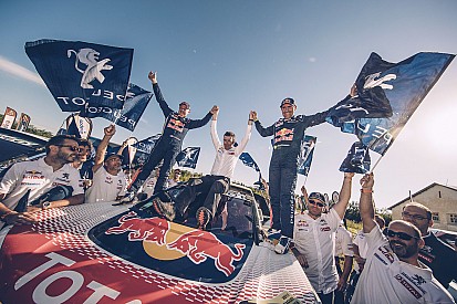 Peterhansel gana su 13° Dakar y Peugeot logra el 1-2-3