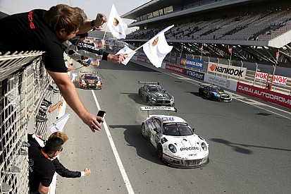 Porsche et le Herberth Motorsport s'imposent à Dubaï