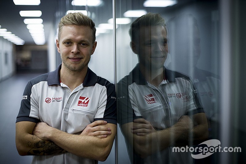 Magnussen: “Los autos de 2017 me ayudarán con mi mayor debilidad”
