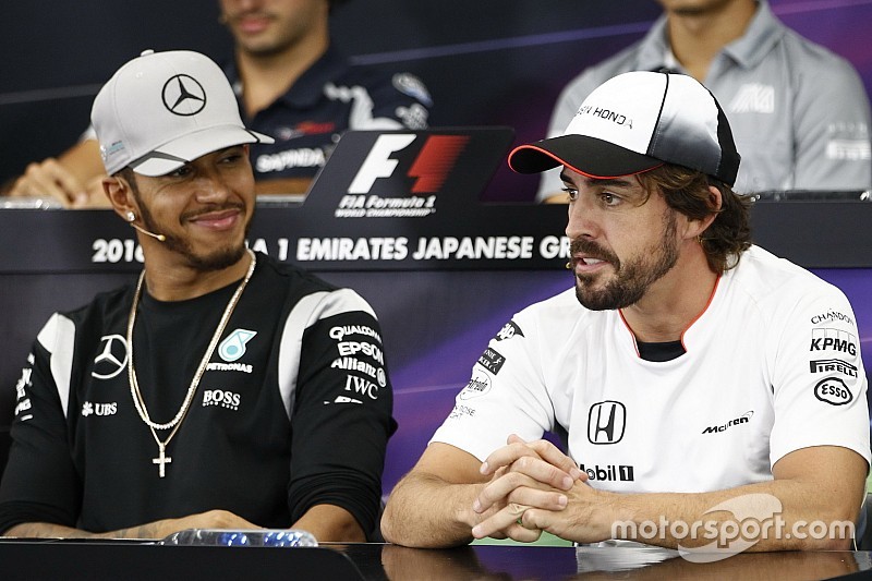 Heureux qu'Alonso fasse l'Indy 500, Hamilton envisage le Daytona 500