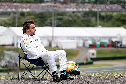 Fernando Alonso y Lando Norris protagonizan popular meme