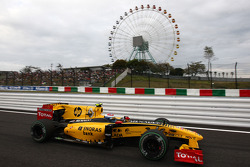 Vitaly Petrov, Renault F1 Team