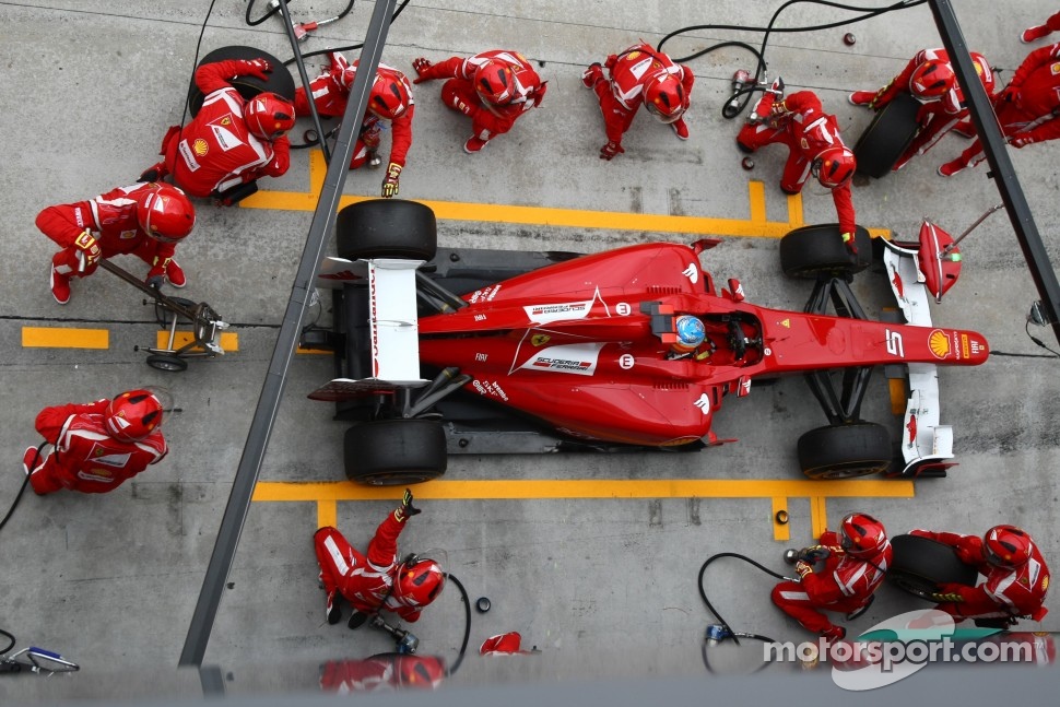 Fernando Alonso, Scuderia Ferrari pit stop