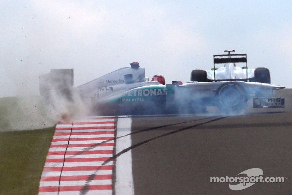 Michael Schumacher, Mercedes GP F1 Team, MGP W02, spins