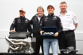 Nico Rosberg, Mercedes GP F1 Team celebrates his 100th race with Michael Schumacher, Mercedes GP F1 Team, Ross Brawn Team Principal, Mercedes GP and Norbert Haug, Mercedes, Motorsport chief