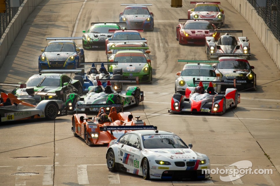 Start: #56 BMW Motorsport BMW M3 GT: Dirk Müller, Joey Hand and #12 Autocon Lola B06/10 AER: Tony Burgess, Chris McMurry tangle while #89 Intersport Racing Oreca FLM09: Chapman Ducote, David Ducote goes off the track