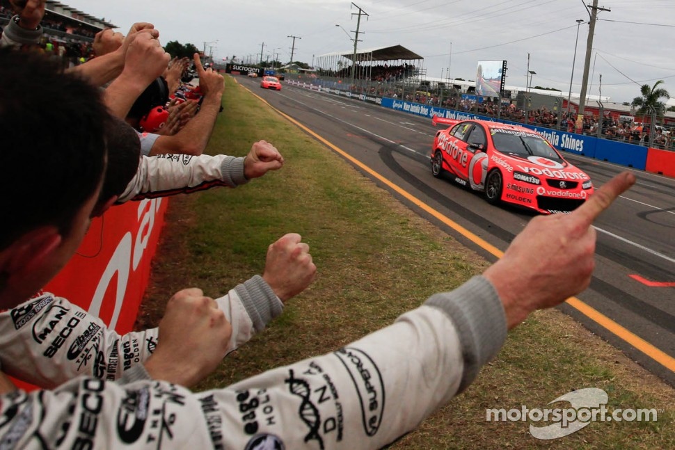 Jamie Whincup takes the win