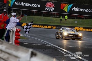 #36 Erebus Motorsport Mercedes SLS AMG GT3: Bernd Schneider, Thomas Jäger, Alex Roloff takes the win