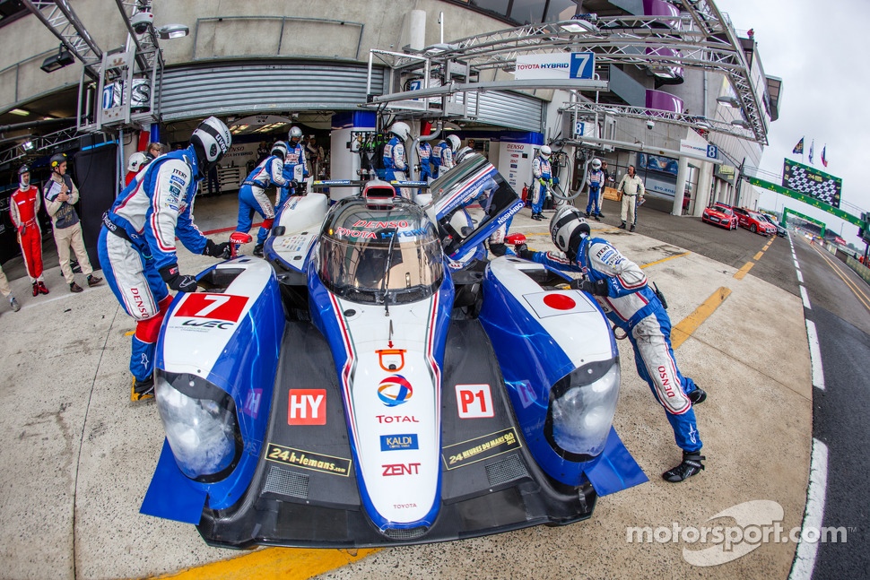 #7 Toyota Racing Toyota TS030 Hybrid: Alexander Wurz, Nicolas Lapierre, Kazuki Nakajima