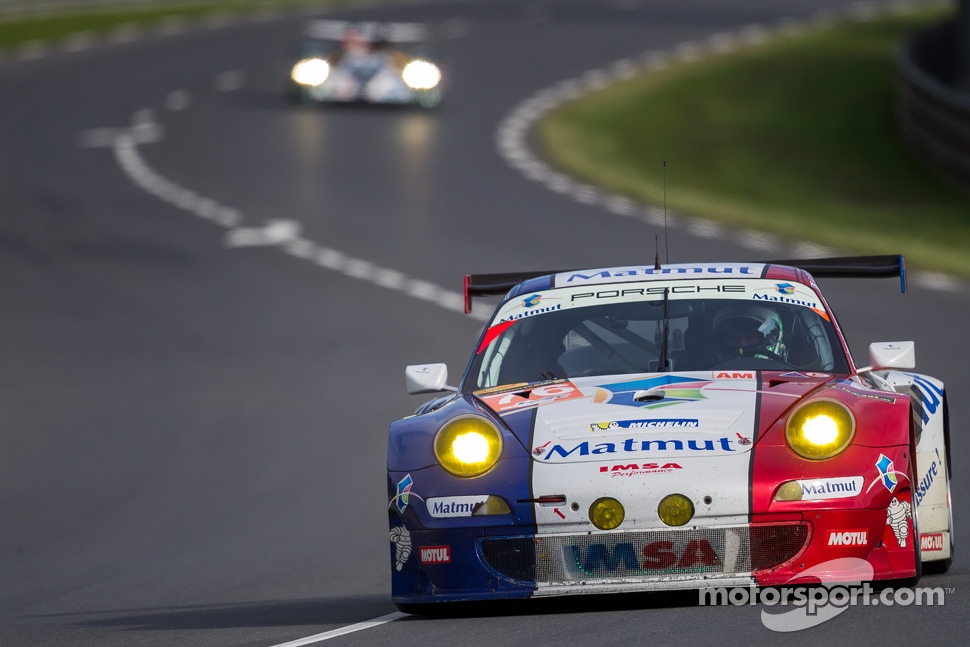 #76 IMSA Performance Matmut Porsche 911 GT3-RSR: Raymond Narac, Jean-Karl Vernay, Christophe Bourret
