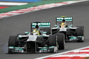Nico Rosberg, Mercedes AMG F1 W04 with a loose front wing, leads team mate Lewis Hamilton, Mercedes AMG F1 W04