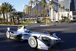 Spark-Renault SRT-01E al Las Vegas Boulevard