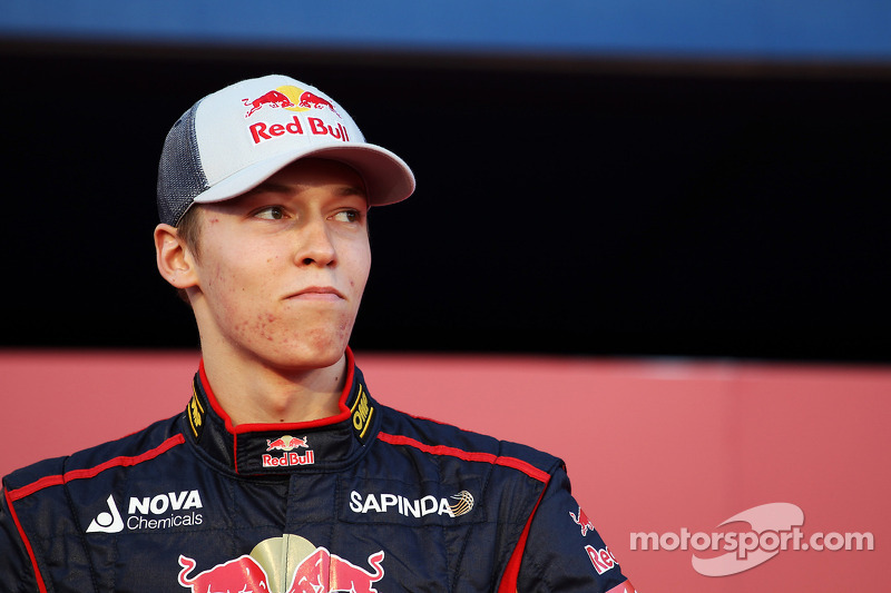 2013 sonunda Webber'in emekliliği sonrası Ricciardo, Red Bull'a terfi etti. Vergne'in yeni takım arkadaşı ise Daniil Kvyat oldu.