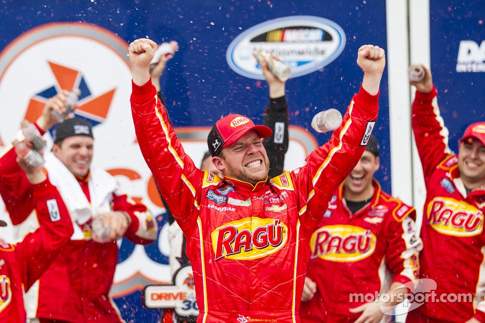 Race winner Regan Smith