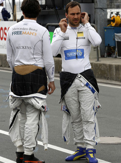 Robert Wickens, Mercedes AMG DTM-Team HWA, DTM Mercedes AMG C-Coupe, und Gary Paffett, Mercedes AMG