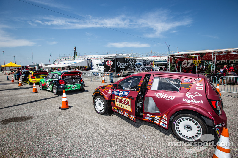 rallycross-grc-daytona-2014-04-bmi-racing-chevrolet-sonic-sarah-burgess.jpg