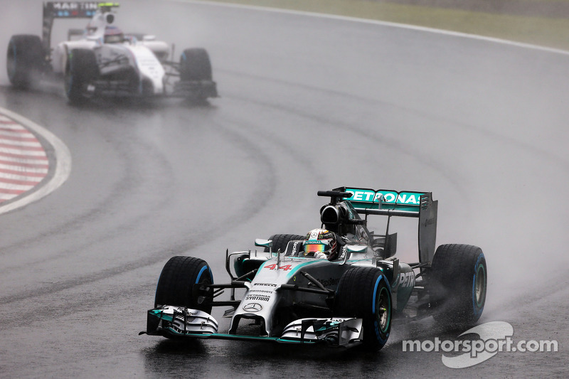 Льюіс Хемілтон, Mercedes AMG F1 W05