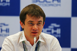 Sergey Vorobyev,中心欧米亚常务有限公司,执行常务总监和俄罗斯大奖赛推广者,在一场新闻简报会上