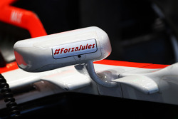 Marussia F1 Team MR03 de Max Chilton, Marussia F1 Team carrega #JB17 hashtag de mensagem a Jules Bianchi