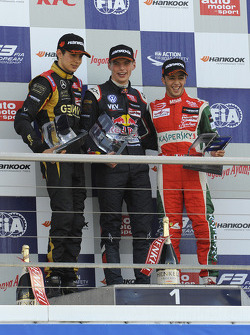 Esteban Ocon, Max Verstappen, Antonio Fuoco