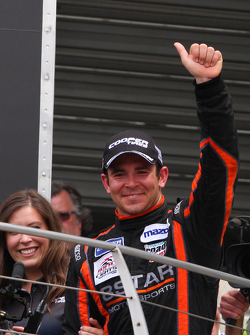 El ganador de la carrera Sean Rayhall, 8 Star Motorsports