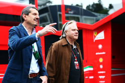 Guenther Steiner, Teamchef Haas F1 Team, mit Gene Haas, Haas Automotion, Besitzer