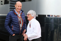 Donald Mackenzie, CVC Capital Partners Socio Director, Co Director de Inversiones Globales con Bernie Ecclestone