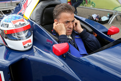 Jean Alesi, nella Sauber C14 alla Parata delle Leggende