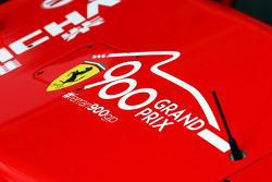 El Ferrari SF15-T celebrando 900 Grand Prix para el equipo