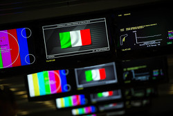 Italienische Flagge auf den Bildschirmen im Media Center