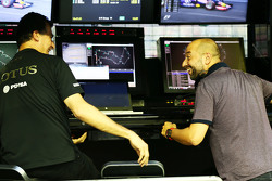 Federico Gastaldi, Lotus F1 Team, stellvertretender Teamchef, mit Gerard Lopez, Lotus F1, Teamchef