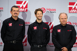 Gunther Steiner, Haas F1 Director del Equipo, Romain Grosjean, Haas F1 Team y Gene Haas, Haas F1 Tea
