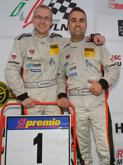 Gesamtsieger VLN 2015: #285 Groneck Motorsport Renault Clio: Tim Groneck und Dirk Groneck