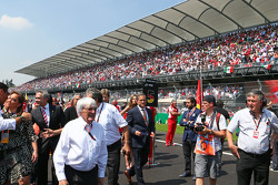 Bernie Ecclestone in der Startaufstellung