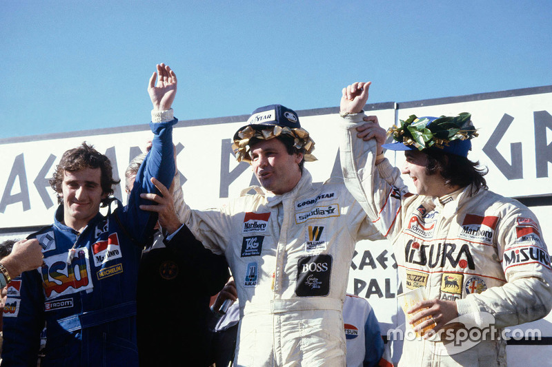 Подіум: winner Алан Джонс, Williams, друге місце Ален Прост, третє місце Bruno Giacomelli