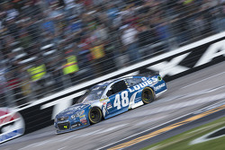 Ganador de la carrera Jimmie Johnson, Hendrick Motorsports Chevrolet