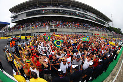 Fans op het podium
