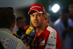 Sebastian Vettel, Ferrari con i media