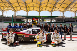 2015-2016赛季LMP3年度冠军合影:DC Racing