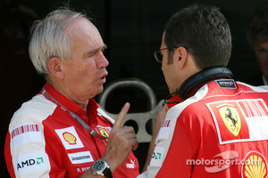 Rory Byrne, Scuderia Ferrari, Design and Development Consultant and Stefano Domenicali, Scuderia Ferrari Sporting Director
