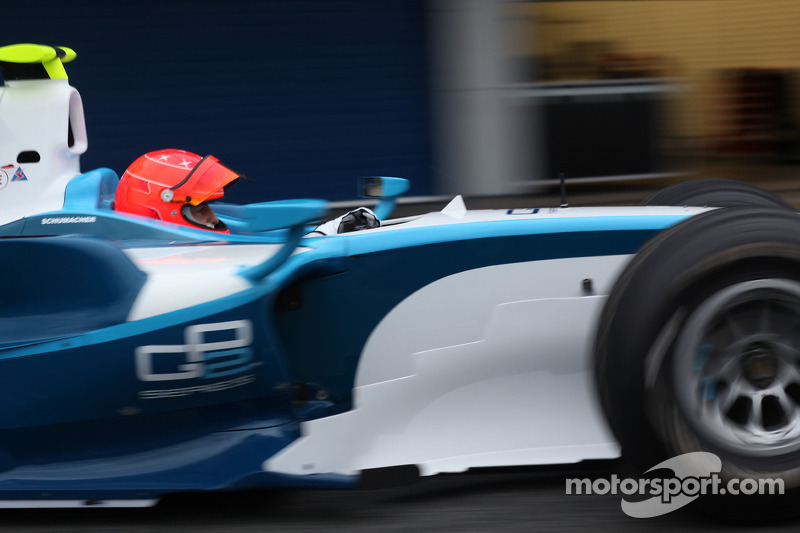 Міхаель Шумахер тестує болід GP2