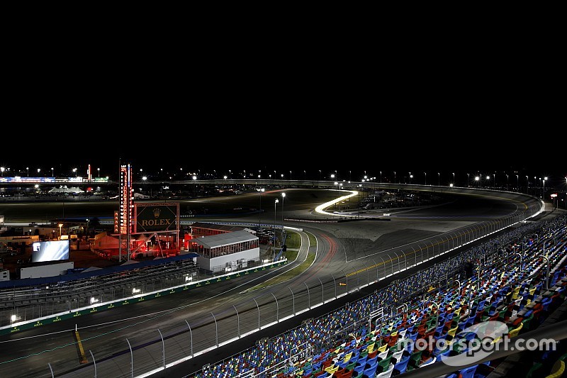 Vortest 24h Daytona 2019: Mazda-Doppelspitze im Nachttraining