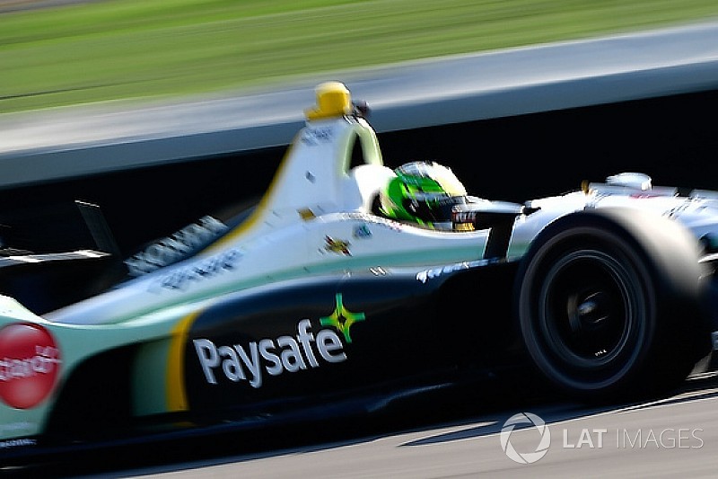 Claman De Melo pasa la prueba para novatos de Indy
