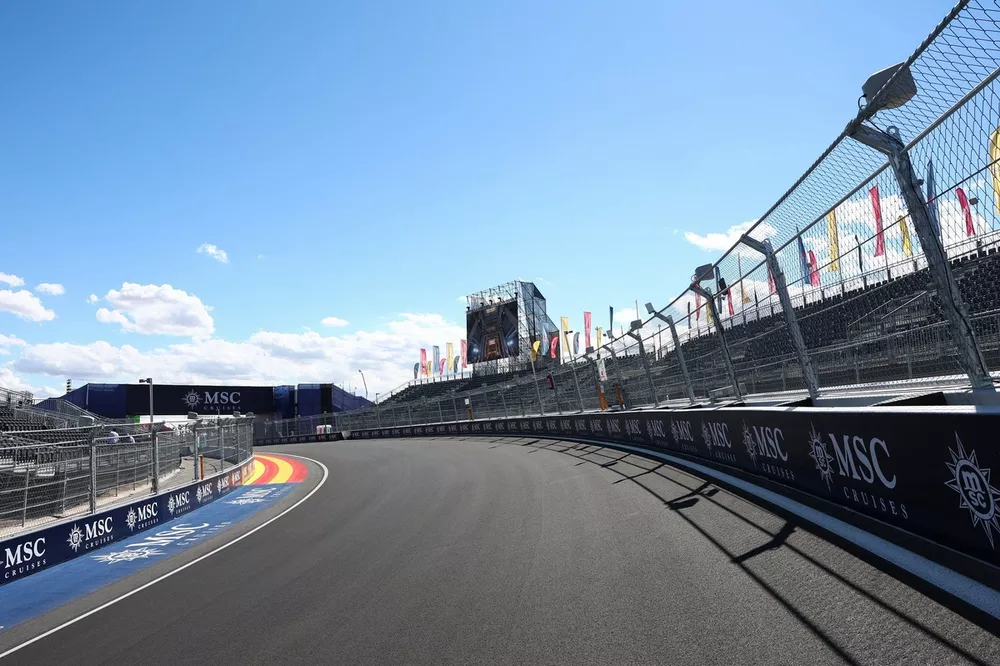 A general view of the circuit