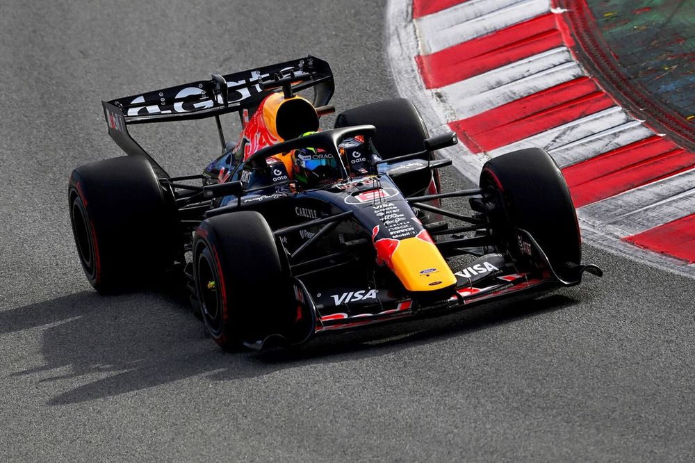 Red Bull assesses damage after Hadjar's RB22 crash in Barcelona testing